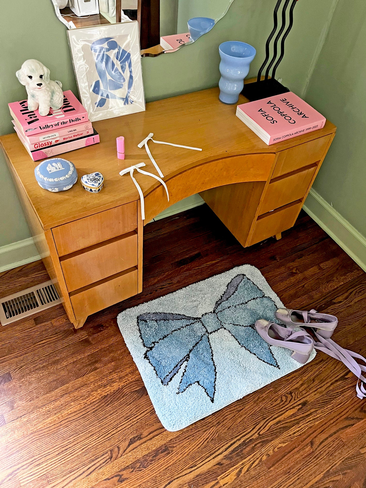Bow Rug – A Shop of Things