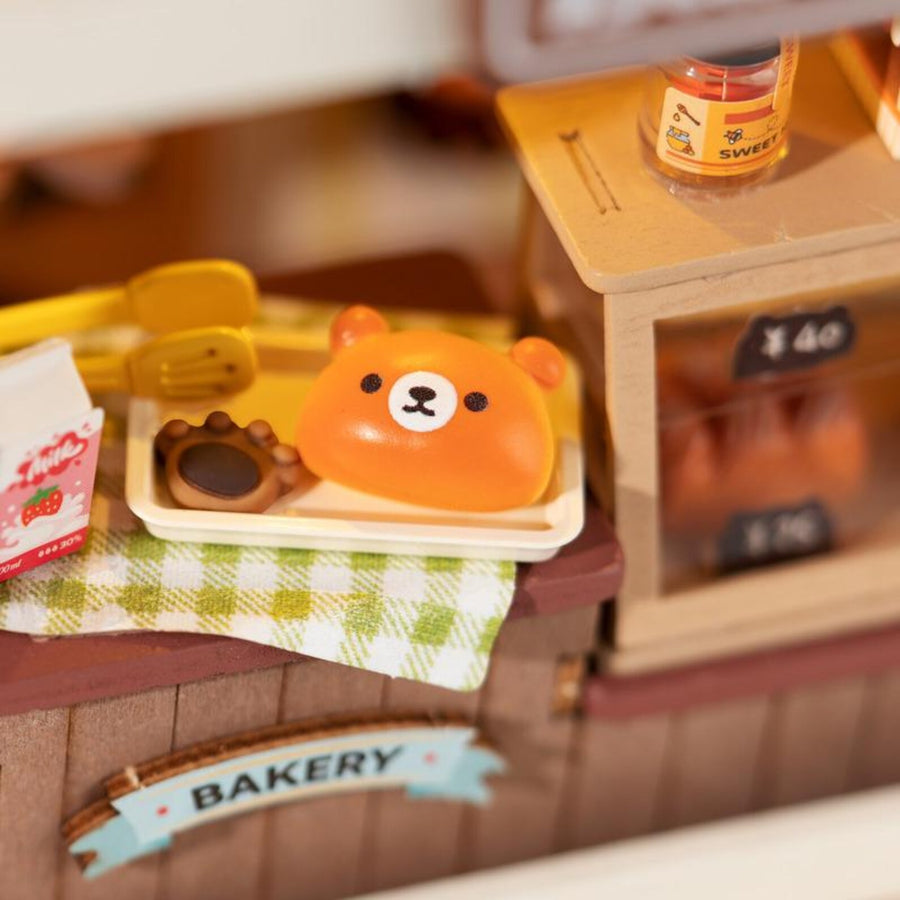 DIY Miniature House- Teddy's Breadbox